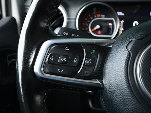Used 2020 Jeep Gladiator Overland AWD/4WD image 13
