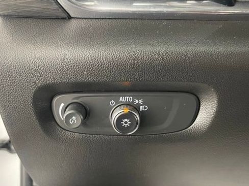 Used 2024 Chevrolet Traverse High Country image 36