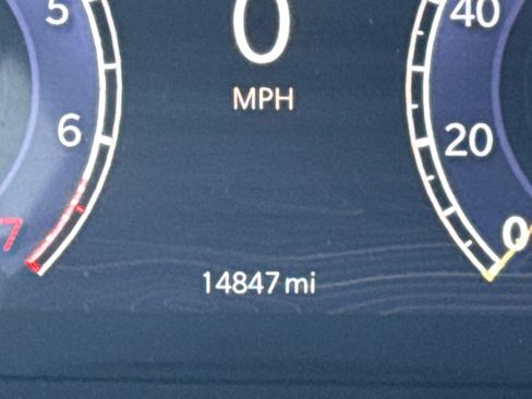 Used 2025 Jeep Grand Cherokee Limited image 32