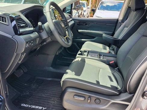 New 2026 Honda Odyssey Elite image 9