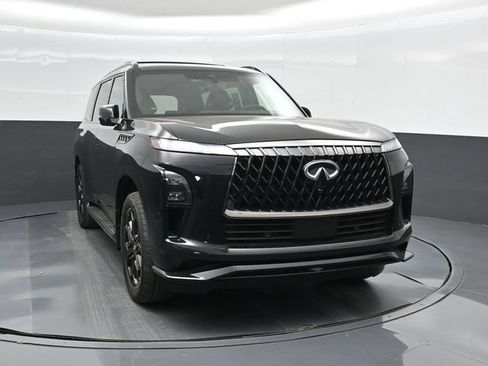 Used 2026 INFINITI QX80 4WD w/ Sport Exterior Package image 7