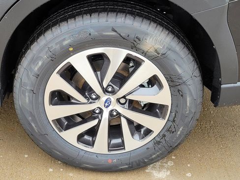 Used 2025 Subaru Outback Premium image 22