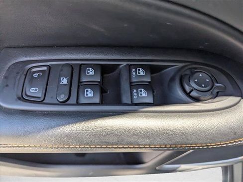 Used 2020 Jeep Compass Latitude w/ Popular Equipment Group AWD/4WD image 10