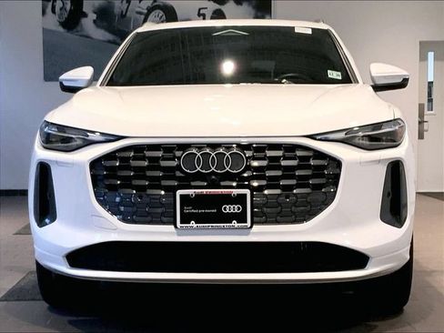Used 2025 Audi Q5 Premium w/ Convenience Package AWD/4WD image 8