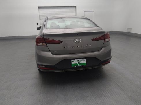 Used 2020 Hyundai Elantra SE w/ Cargo Package (C1) image 6