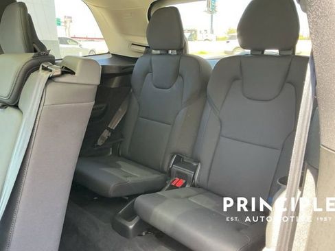 Certified 2025 Volvo XC90 B5 Plus image 32