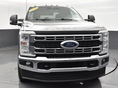 Used 2024 Ford F250 XLT image 1