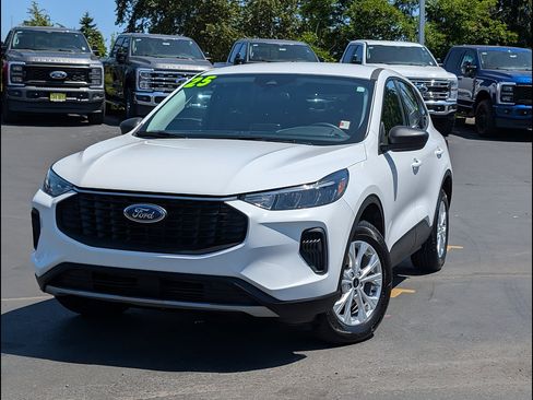 Used 2025 Ford Escape Active AWD/4WD image 1