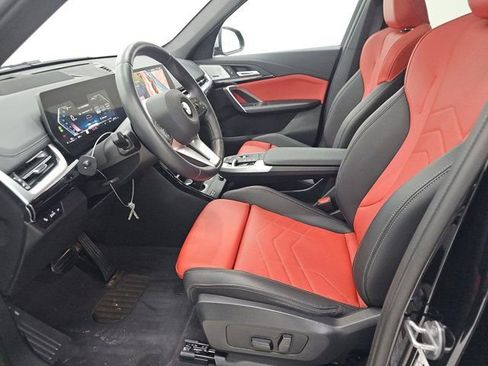 Used 2024 BMW X1 xDrive28i AWD/4WD image 2