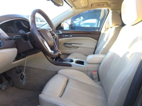 Used 2014 Cadillac SRX Luxury image 5