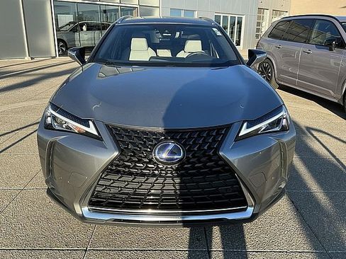 Used 2021 Lexus UX 250h w/ Premium Package image 11