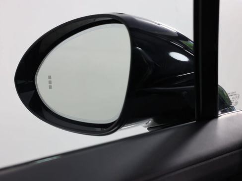 Used 2022 Porsche Cayenne GTS w/ Premium Package Plus AWD/4WD image 17