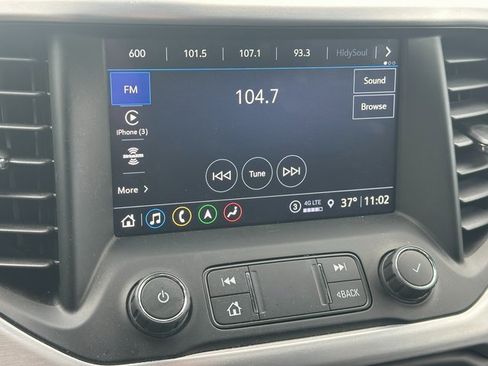 Used 2022 GMC Acadia SLT w/ Technology Package image 26