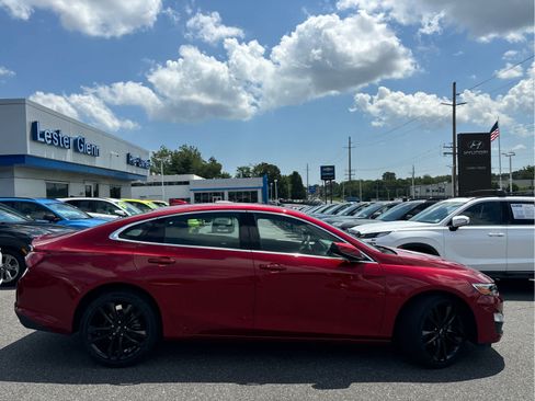 Used 2024 Chevrolet Malibu LT w/ Sport Edition FWD image 3