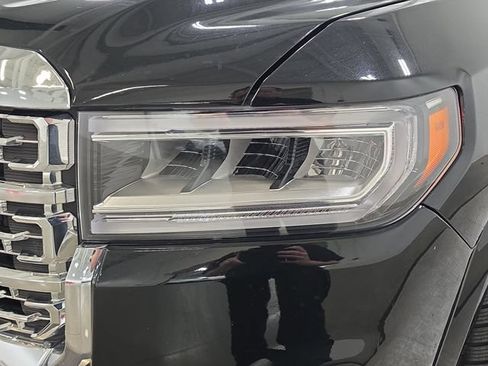 Used 2023 GMC Acadia Denali w/ Denali Technology Package AWD/4WD image 28