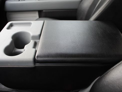 Used 2013 Ford F150 XLT w/ Luxury Equipment Group image 39