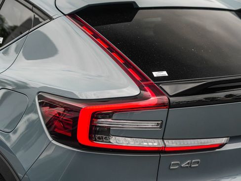 Used 2023 Volvo C40 P8 Recharge Plus AWD/4WD image 9
