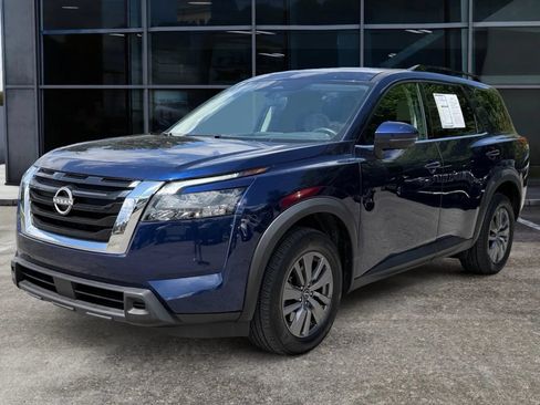 Used 2025 Nissan Pathfinder SV AWD/4WD image 5
