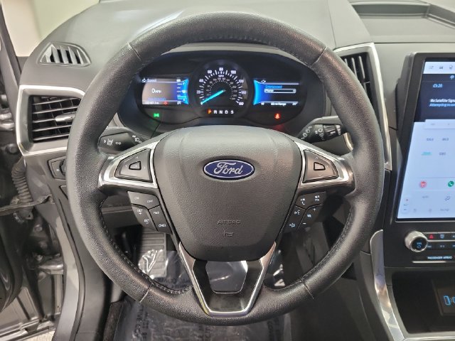 Certified 2024 Ford Edge Titanium AWD/4WD image 23