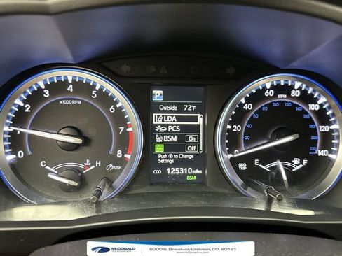 Used 2017 Toyota Highlander XLE AWD/4WD image 15
