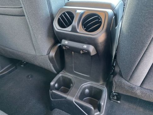Used 2025 Jeep Gladiator Sport AWD/4WD image 15