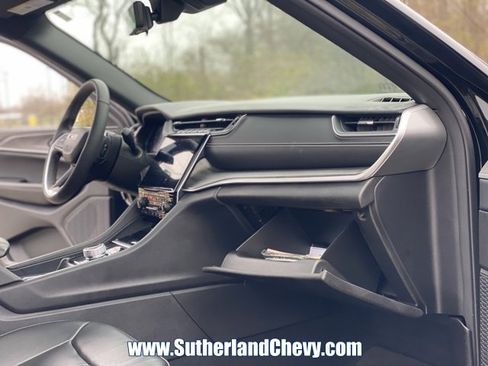 Used 2024 Jeep Grand Cherokee L Limited w/ Luxury Tech Group II image 19