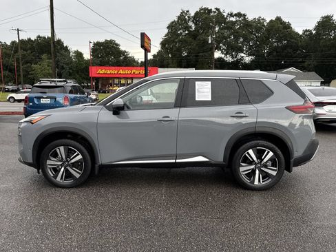 Used 2023 Nissan Rogue Platinum w/ Platinum Premium Package FWD image 2