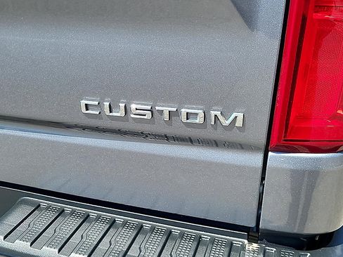 Used 2021 Chevrolet Silverado 1500 Custom Trail Boss AWD/4WD image 28