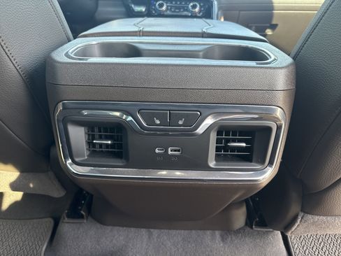 Used 2024 GMC Sierra 3500 Denali w/ Denali Reserve Package AWD/4WD image 16