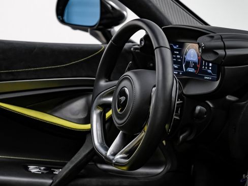 Used 2024 McLaren 750S Spider image 65