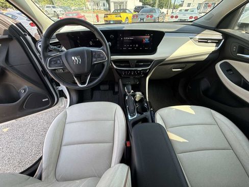 Certified 2025 Buick Encore GX Avenir w/ Avenir Technology Package AWD/4WD image 19