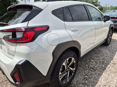 Used 2025 Subaru Crosstrek 2.0i Premium image 3