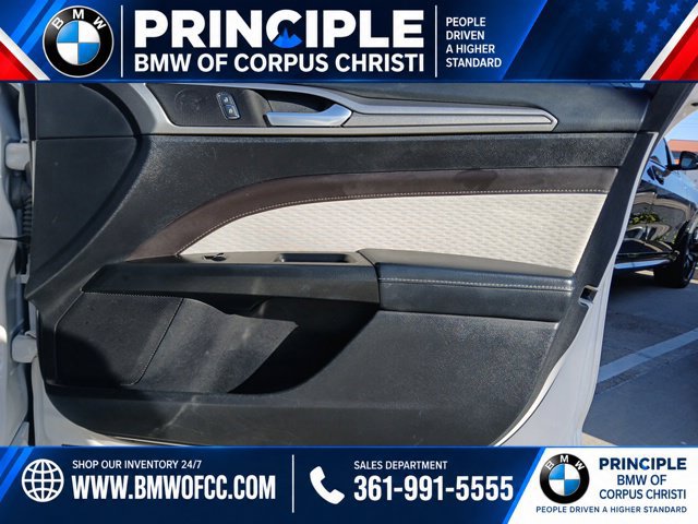 Used 2019 Ford Fusion SE w/ Equipment Group 151A FWD image 15