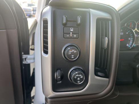 Used 2018 GMC Sierra 1500 SLT image 18