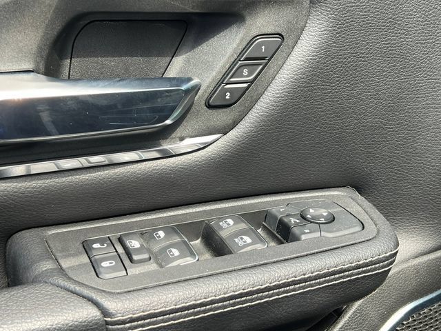 Used 2025 RAM 1500 Laramie w/ Sport Appearance Package AWD/4WD image 19