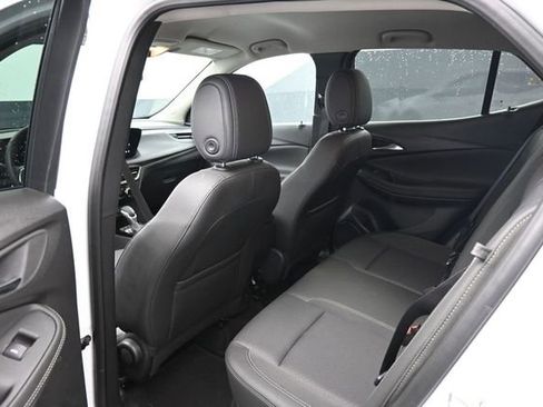 Used 2025 Buick Encore GX Preferred AWD/4WD image 12