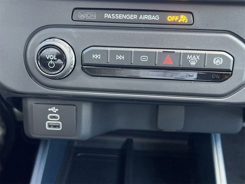 New 2025 Ford Maverick XL w/ 4K Tow Package image 5