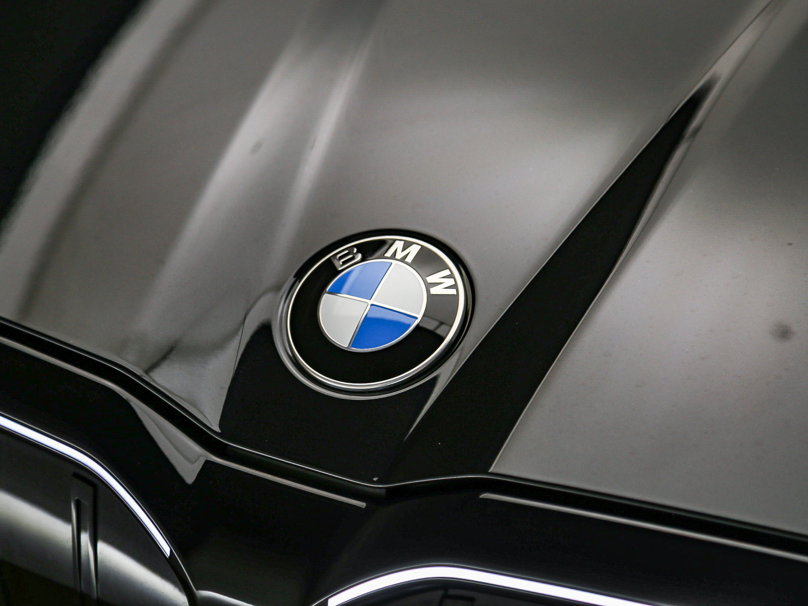 Used 2026 BMW 530i w/ M Sport Package RWD image 9