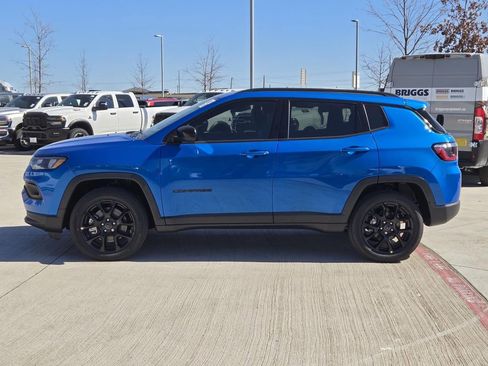 New 2026 Jeep Compass Latitude image 2