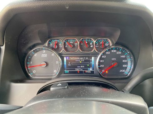 Used 2018 GMC Yukon SLE image 18