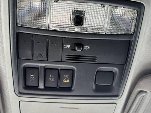 Used 2011 Toyota 4Runner SR5 image 17