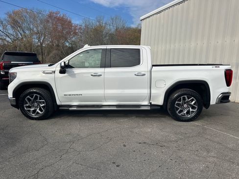 Used 2024 GMC Sierra 1500 SLT w/ SLT Premium Plus Package image 9