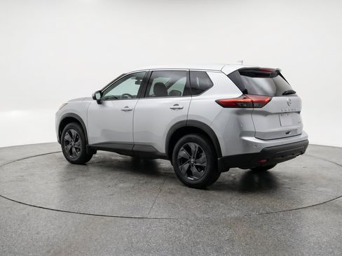 Used 2025 Nissan Rogue SV AWD/4WD image 6
