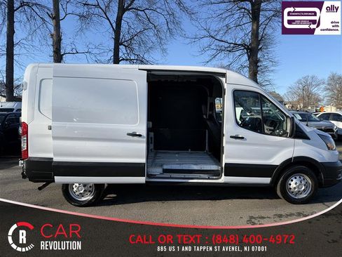 Used 2023 Ford Transit 250 Medium Roof AWD image 8