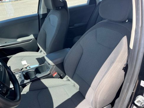 Used 2025 Kia K4 FWD image 30