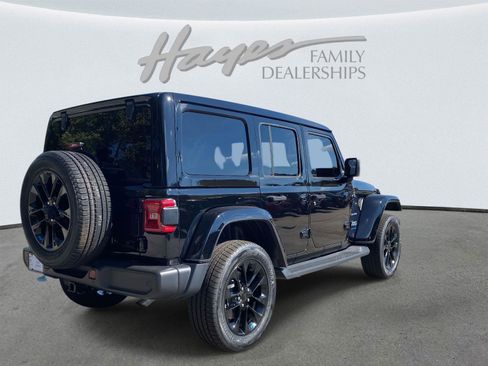 Certified 2023 Jeep Wrangler Sahara w/ Safety Group image 43