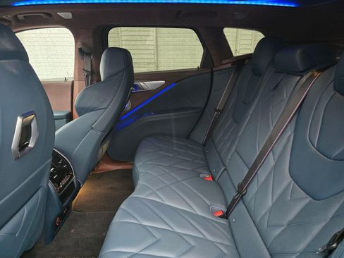 Used 2023 BMW XM image 16