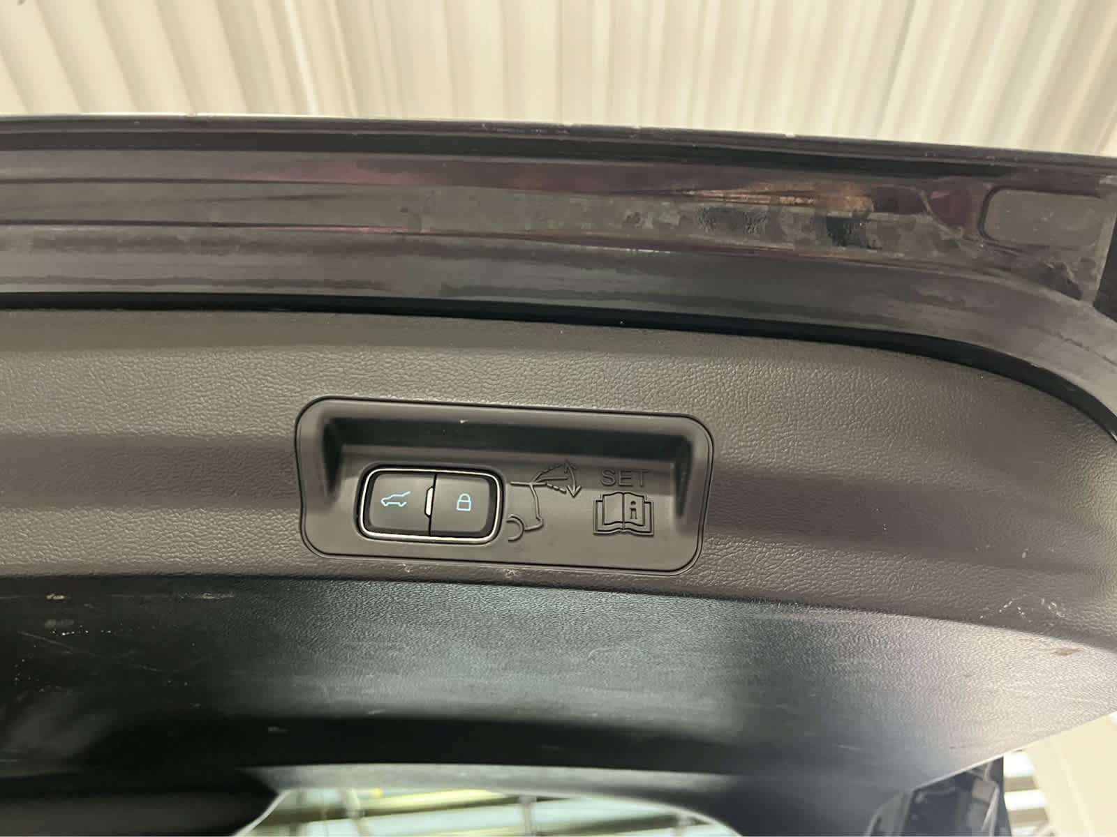 Certified 2023 Ford Explorer XLT w/ Equipment Group 202A AWD/4WD image 10