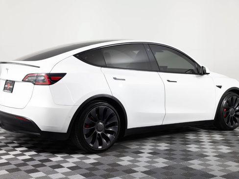 Used 2021 Tesla Model Y Performance AWD/4WD image 8