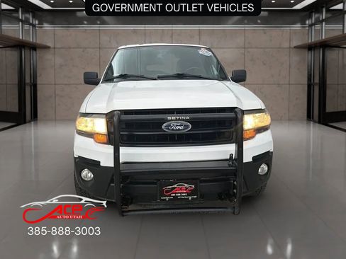 Used 2017 Ford Expedition XL image 2